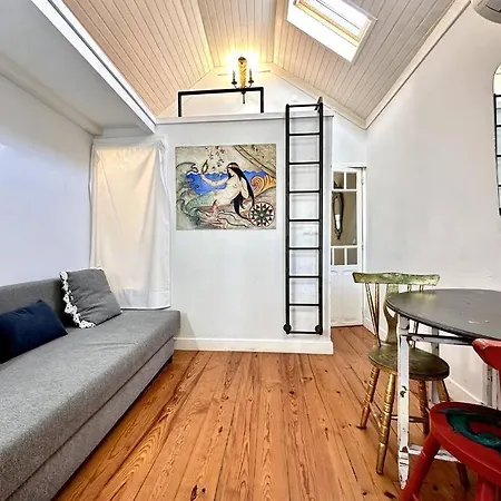 Kitsch Corner Paradise Ii *